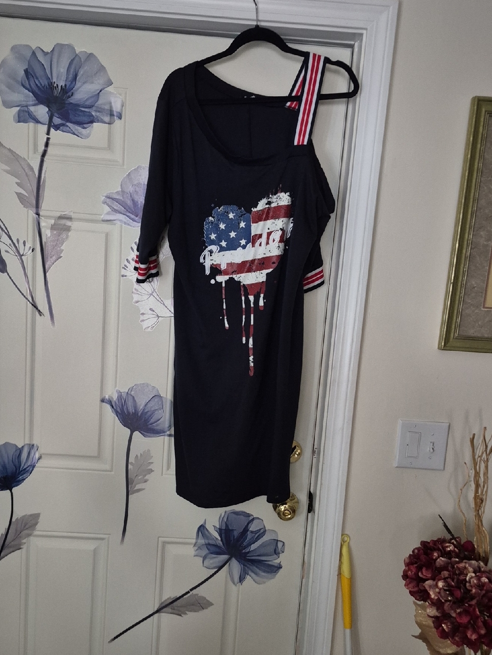 Navy Blue Cold-Shoulder Dress with American Flag Heart Print